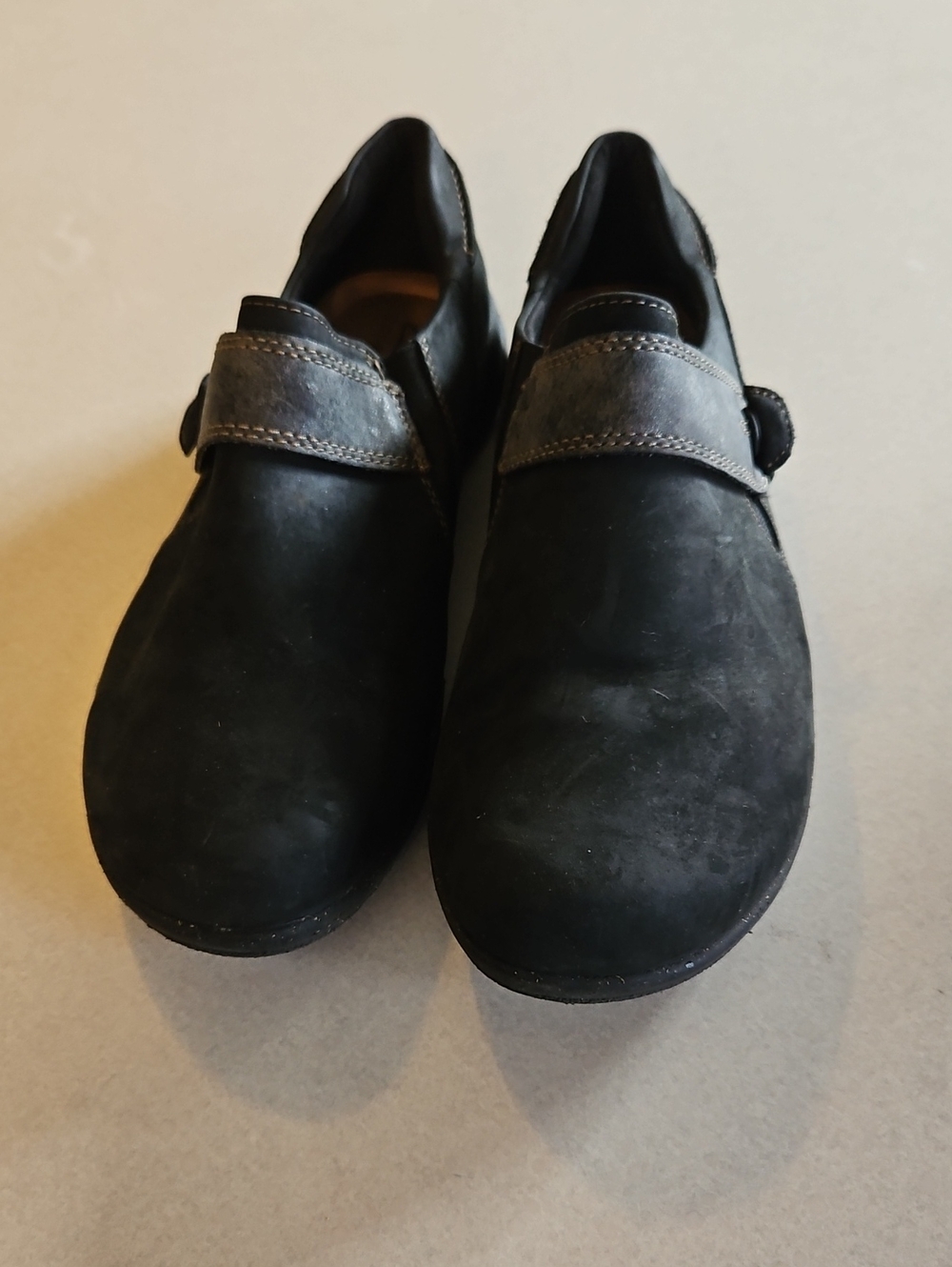 Clarks Roseville Dot Slip On Black Shoes - Picture 2 of 14